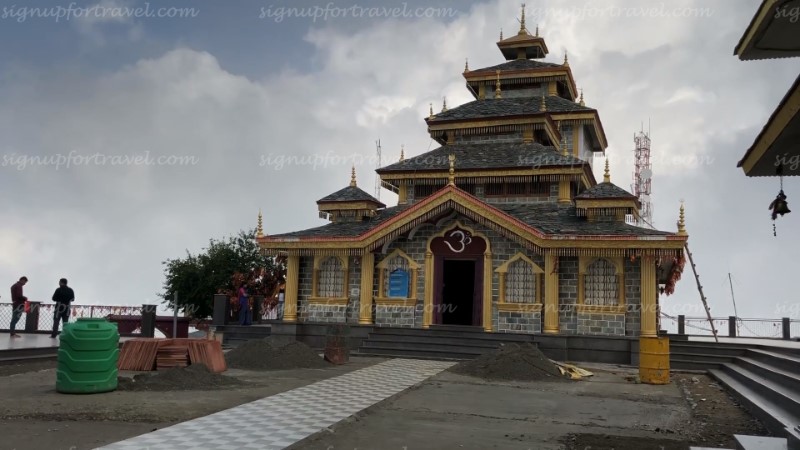 The-temple-Dhanolti-travelogue