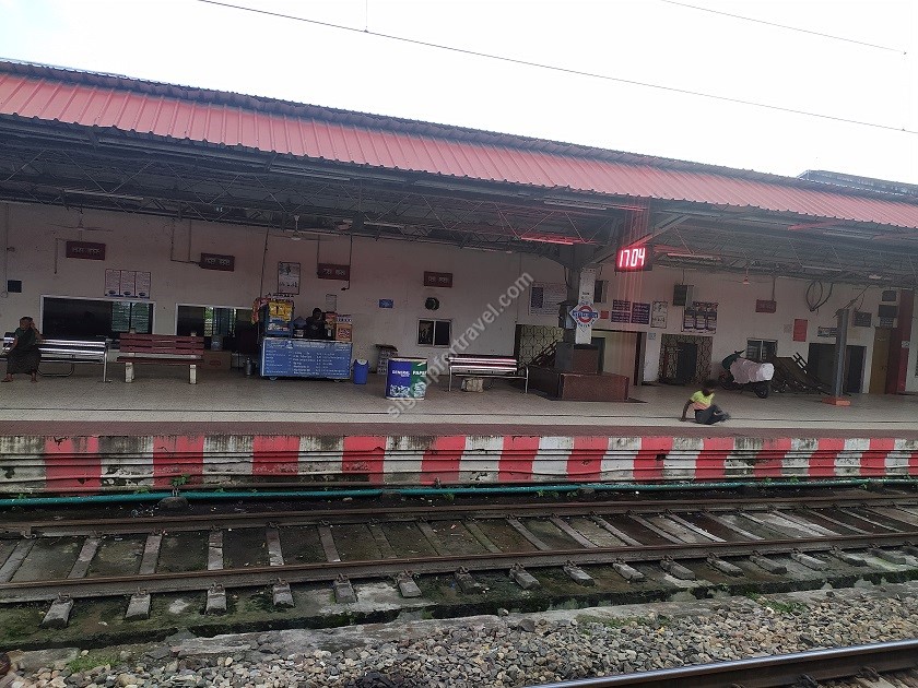 Rangiya Station Assam North East Express (12506)