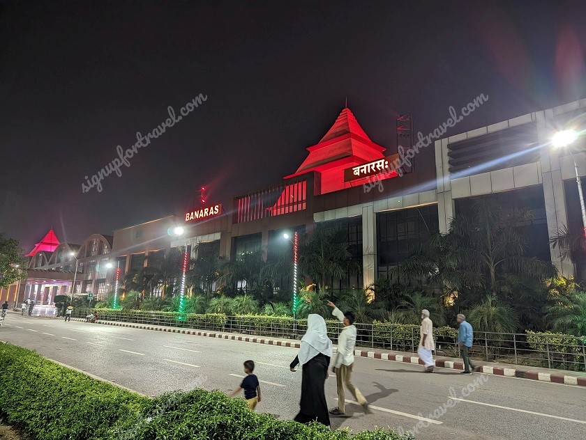 Banaras Station - Varanasi