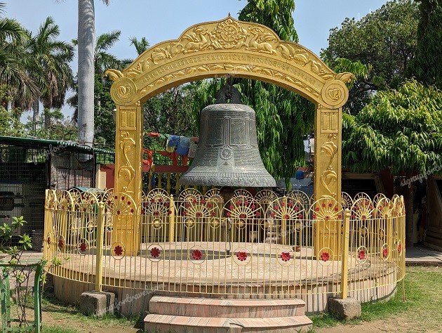 Huge bell in a corner of Bodhi Tree Campus