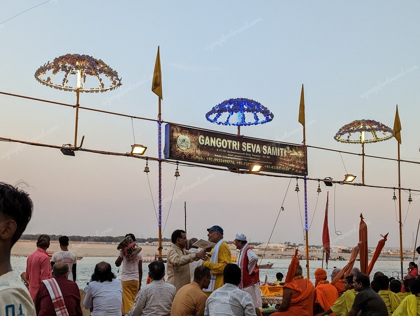 Waiting for the Aarti to start at Dashashwamedh Ghat