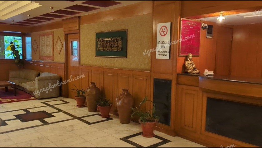 Reception Area, Hotel Shingar Regency